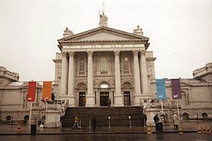 Tate Britain подходит к формированию экспозиции